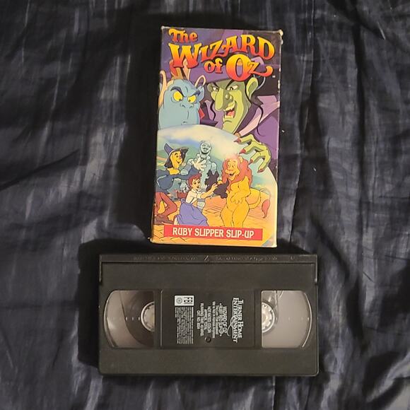 The Wizard Of Oz Ruby Slipper Slip-Up Rare & OOP Turner Home Entertainment VHS - Picture 3 of 3